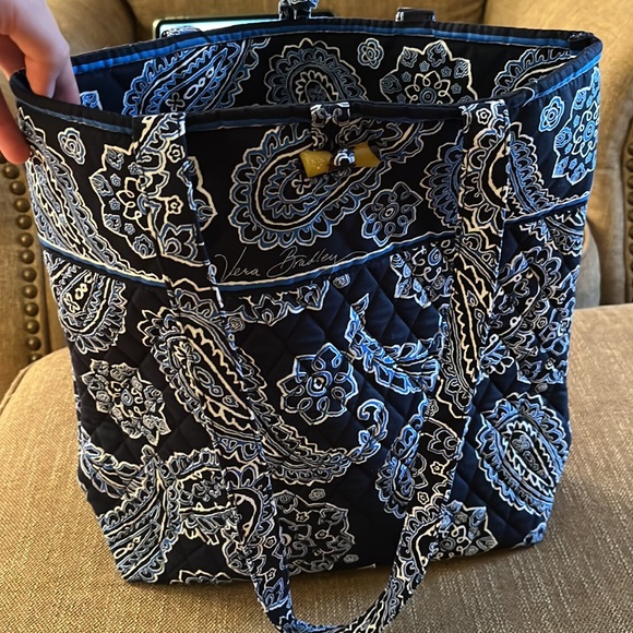 Vera Bradley shoulder bag with wallet - Picture 3 of 8